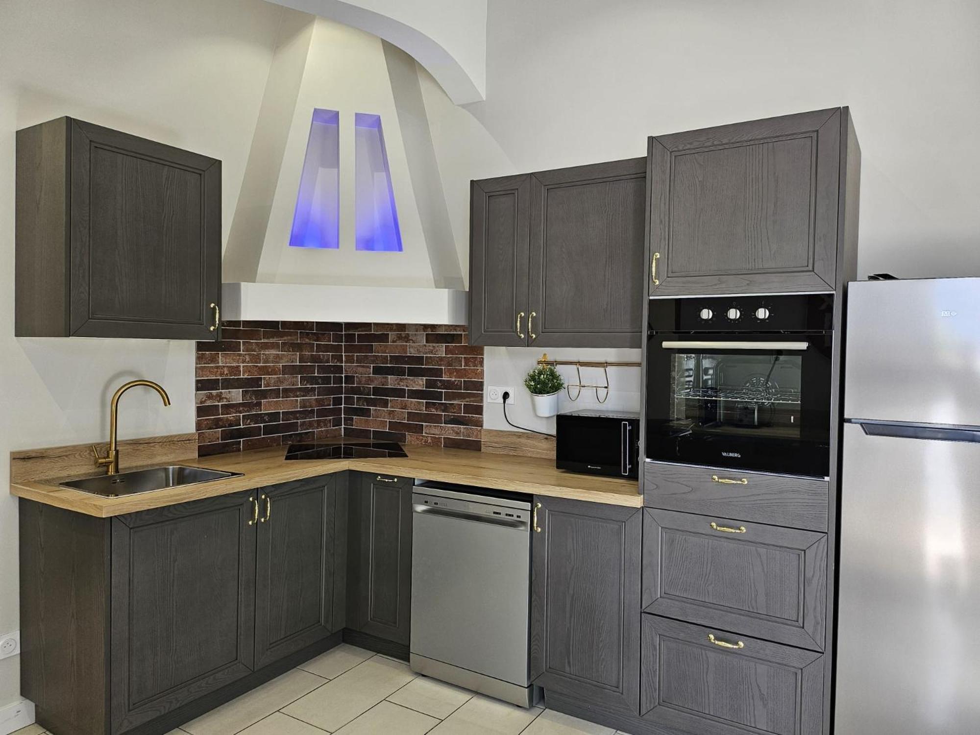 Agreable Logement Avec Terrasse Saint-Victoret Dış mekan fotoğraf